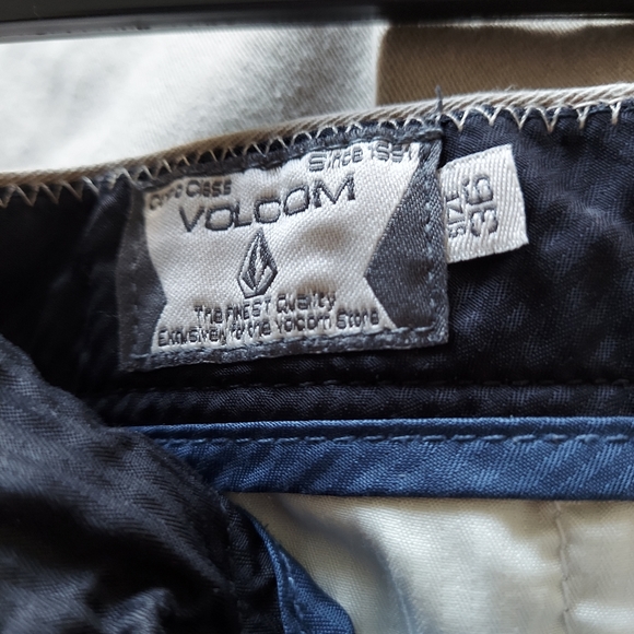 Volcom Khaki Shorts - Picture 3 of 8